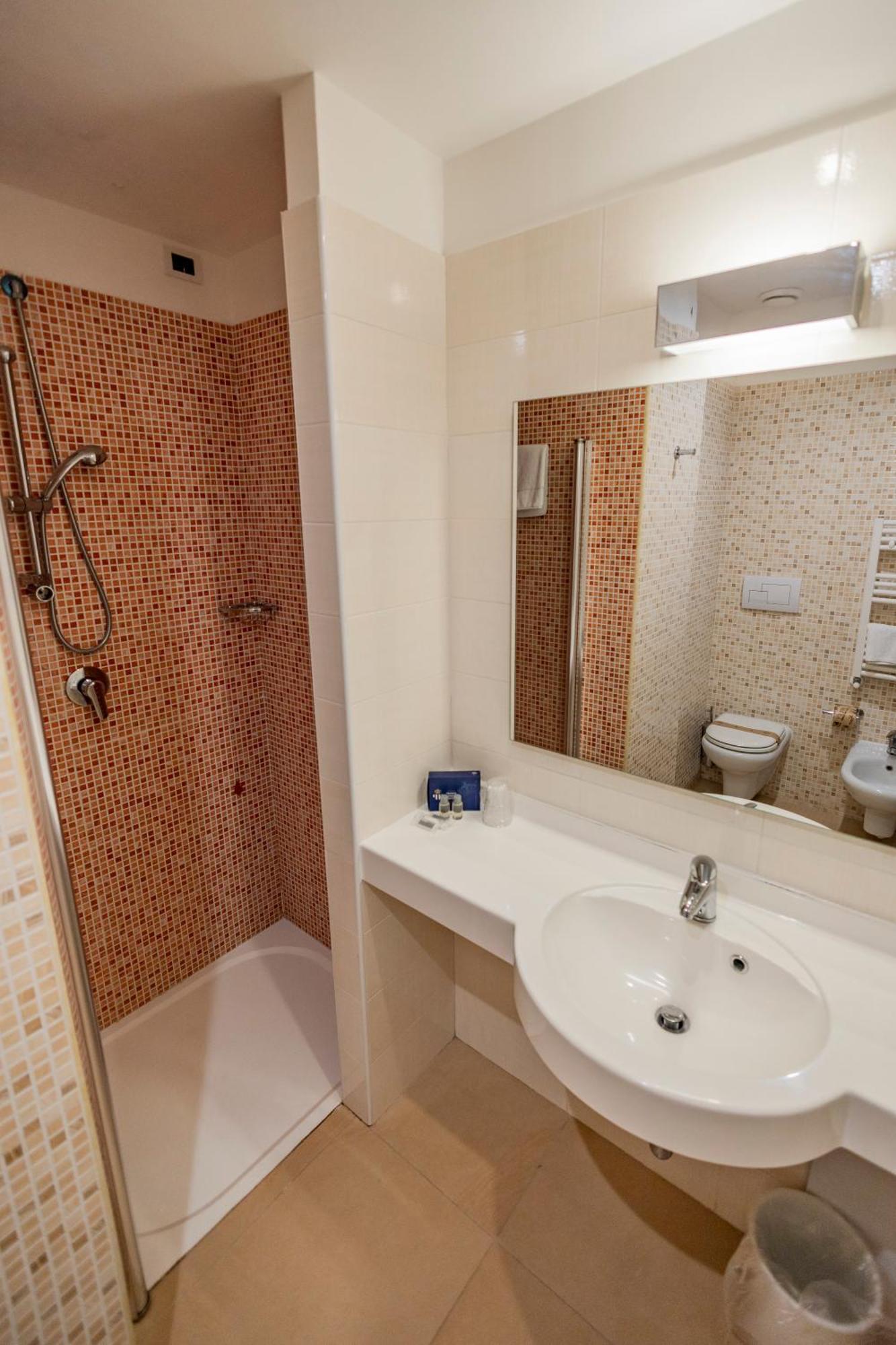 Prince Franklyn Hotel Santa Maria di Castellabate Exterior photo