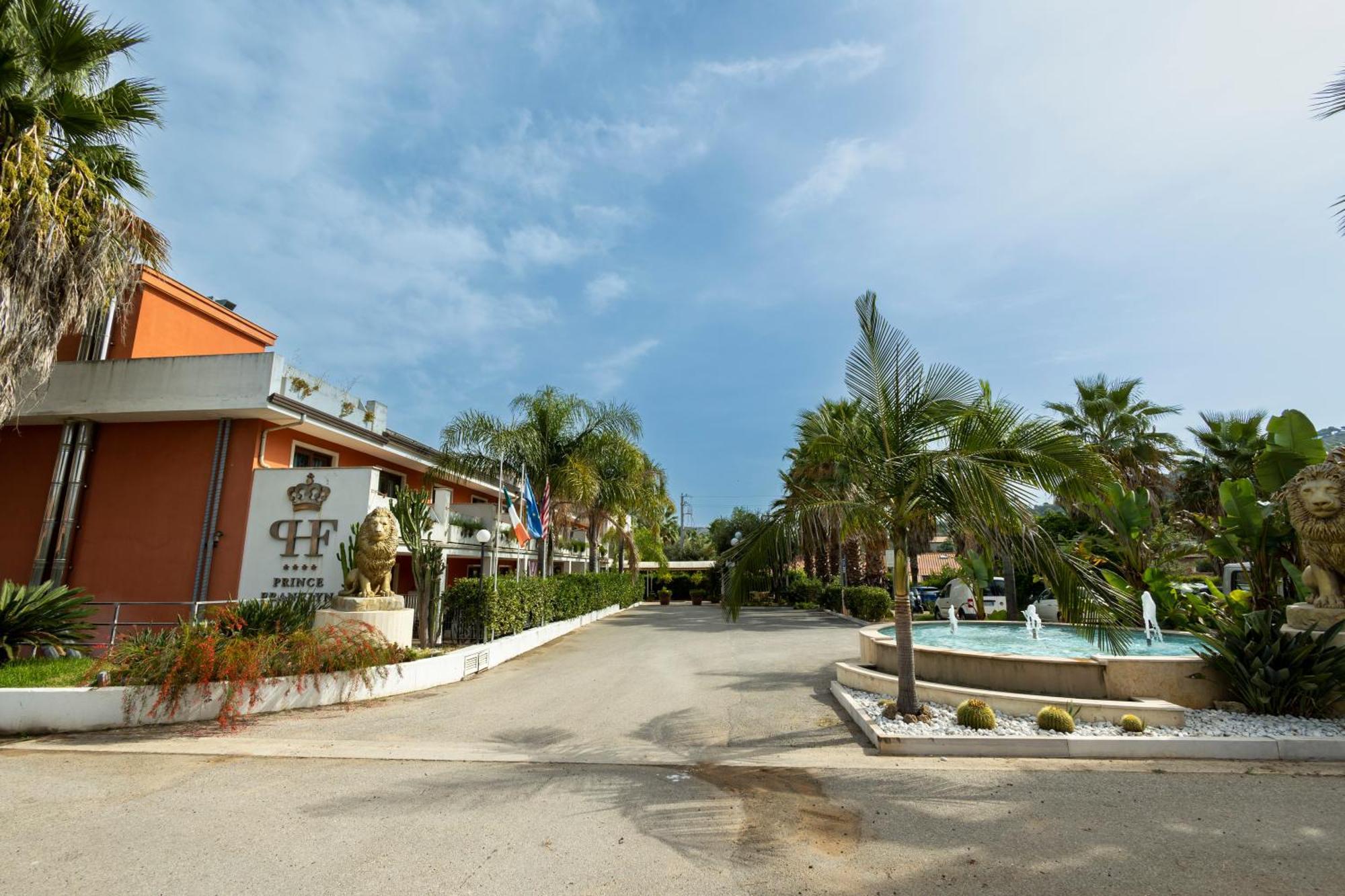 Prince Franklyn Hotel Santa Maria di Castellabate Exterior photo