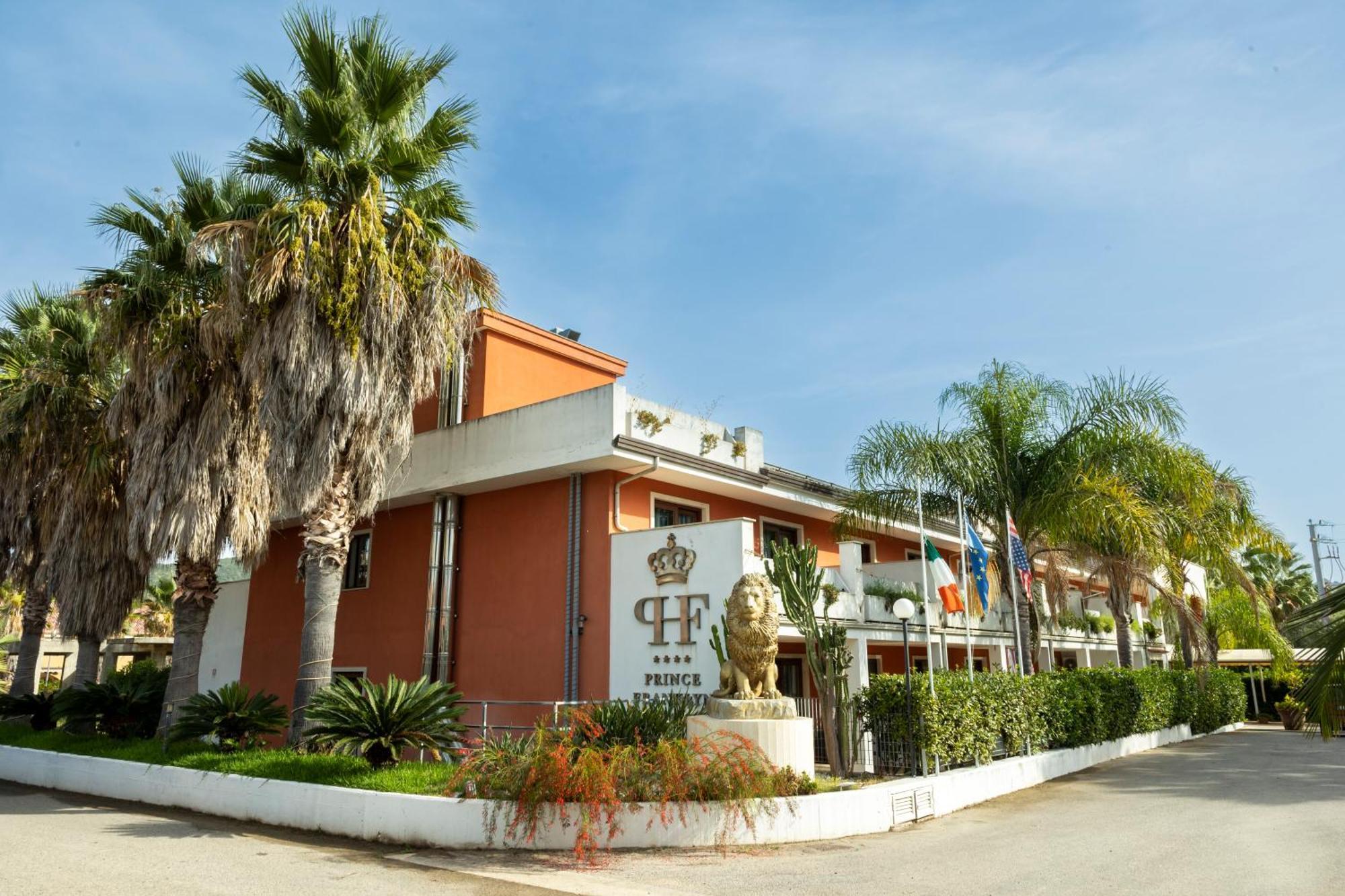 Prince Franklyn Hotel Santa Maria di Castellabate Exterior photo